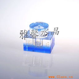 璀璨匠心，香氛之伴 探秘水晶香水瓶及其优质制造商浦江雅馨